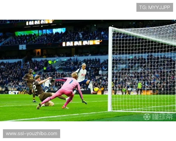 球迷高唱“明天就下课”，热刺主帅弗兰克压力骤增